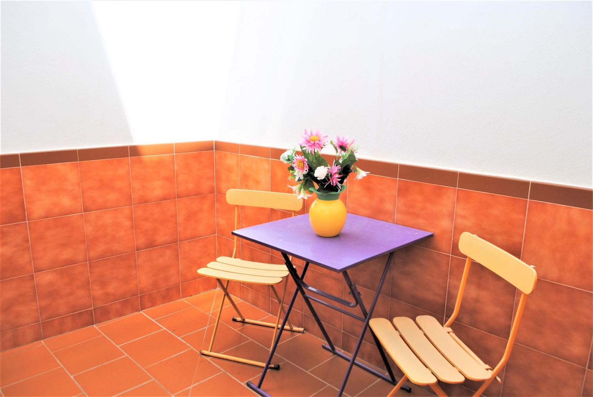 Small Building With 2 * Málaga